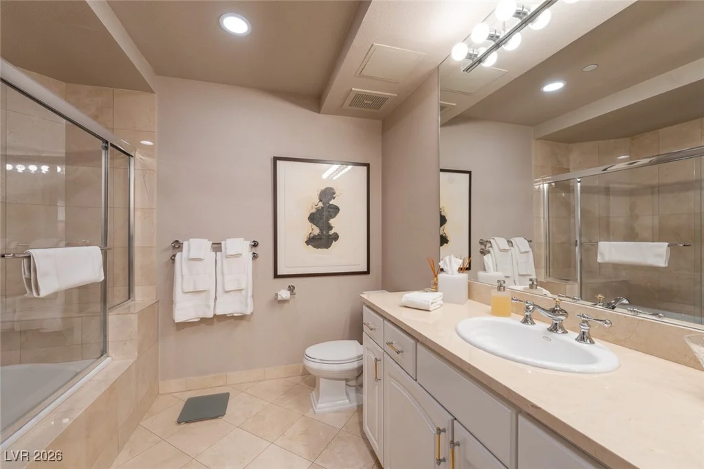 1 Hughes Center, Las Vegas, NV 89169
