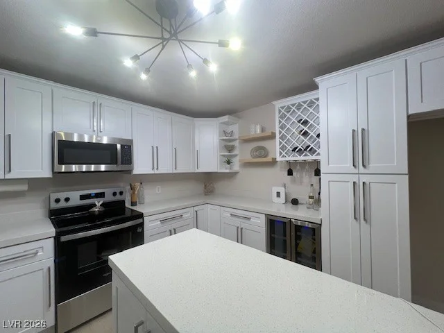 6213 Fairwood, Las Vegas, NV 89107