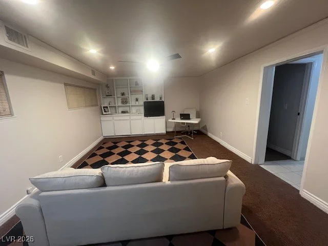 6213 Fairwood, Las Vegas, NV 89107