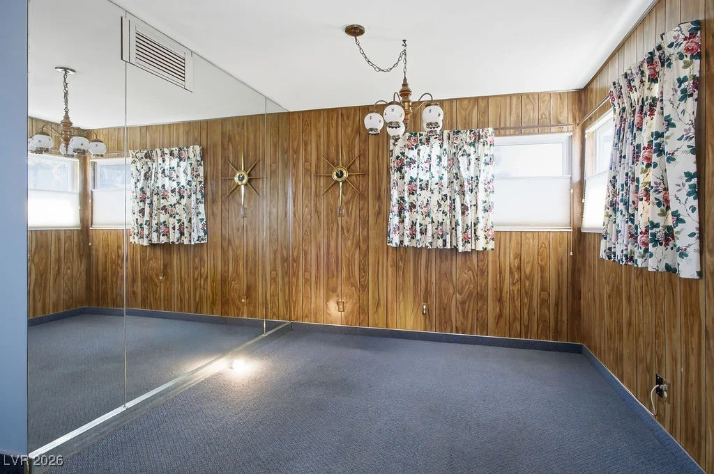 112 19th, Las Vegas, NV 89101