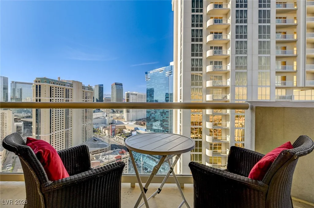 135 Harmon, Las Vegas, NV 89109