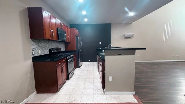 4535 Dean Martin, Las Vegas, NV 89103