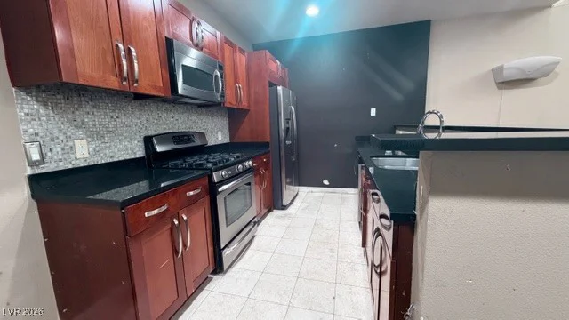 4535 Dean Martin, Las Vegas, NV 89103