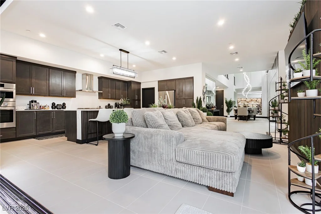 13 Promenade Isle, Henderson, NV 89011
