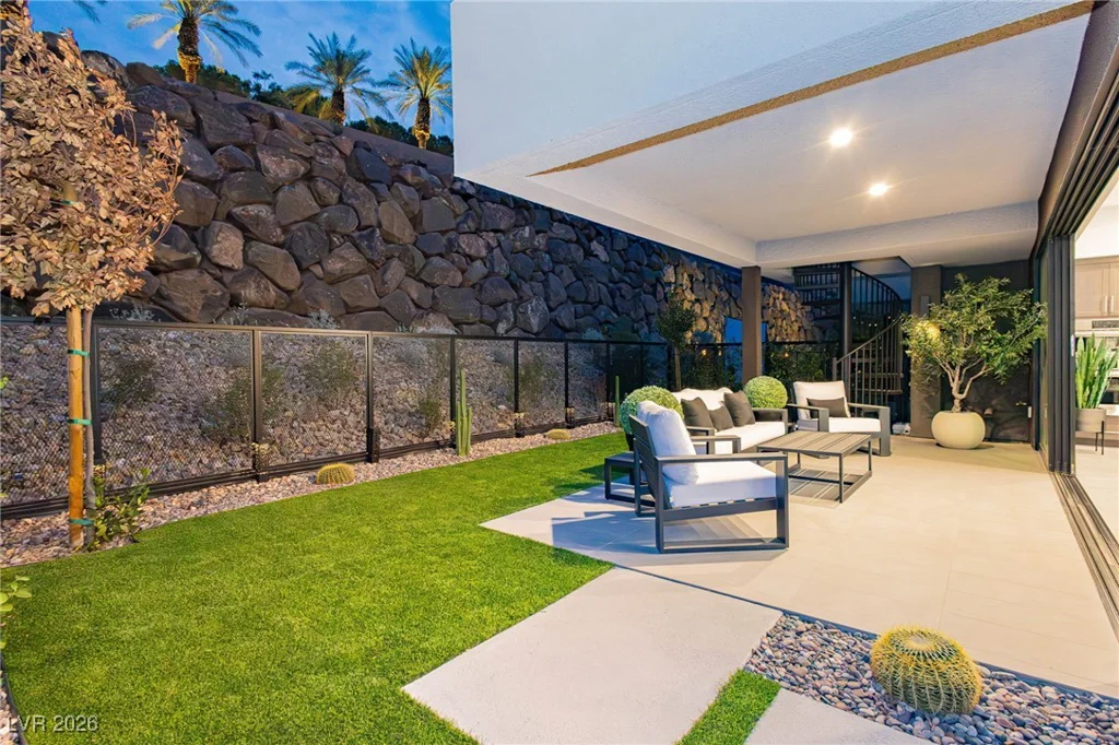 13 Promenade Isle, Henderson, NV 89011