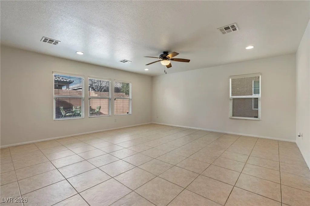 10589 Natural Bridge, Las Vegas, NV 89179