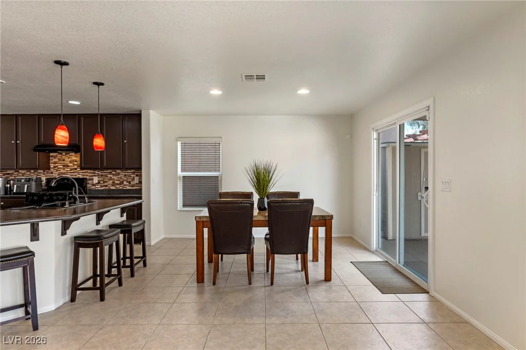 10589 Natural Bridge, Las Vegas, NV 89179