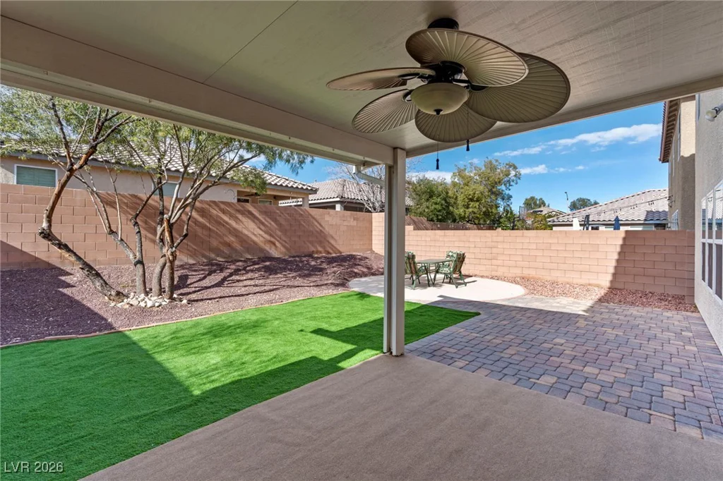 10589 Natural Bridge, Las Vegas, NV 89179