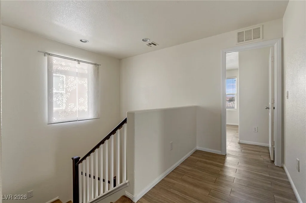 10589 Natural Bridge, Las Vegas, NV 89179