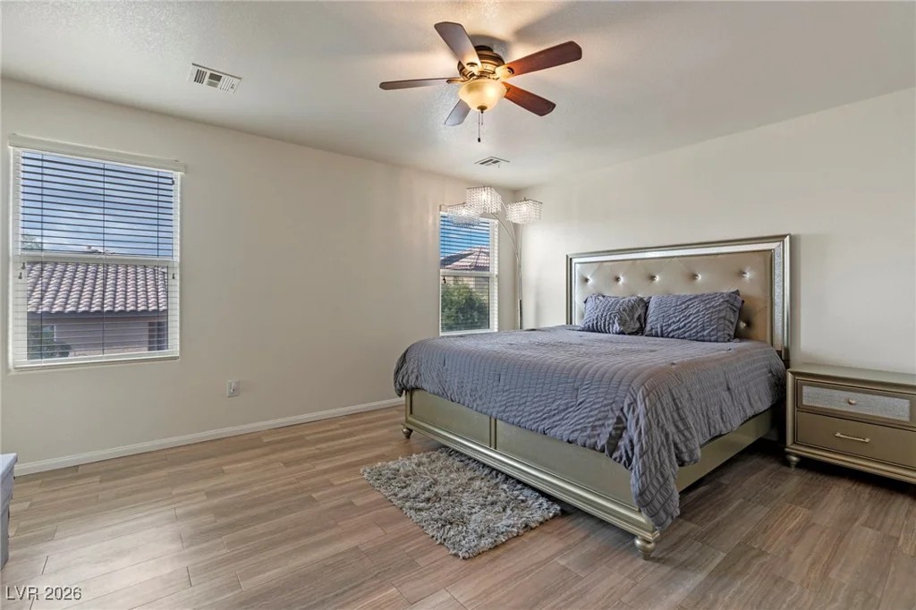 10589 Natural Bridge, Las Vegas, NV 89179