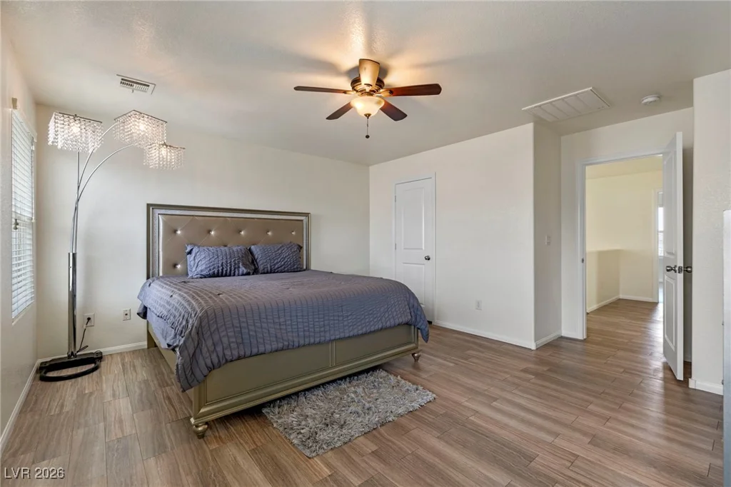 10589 Natural Bridge, Las Vegas, NV 89179