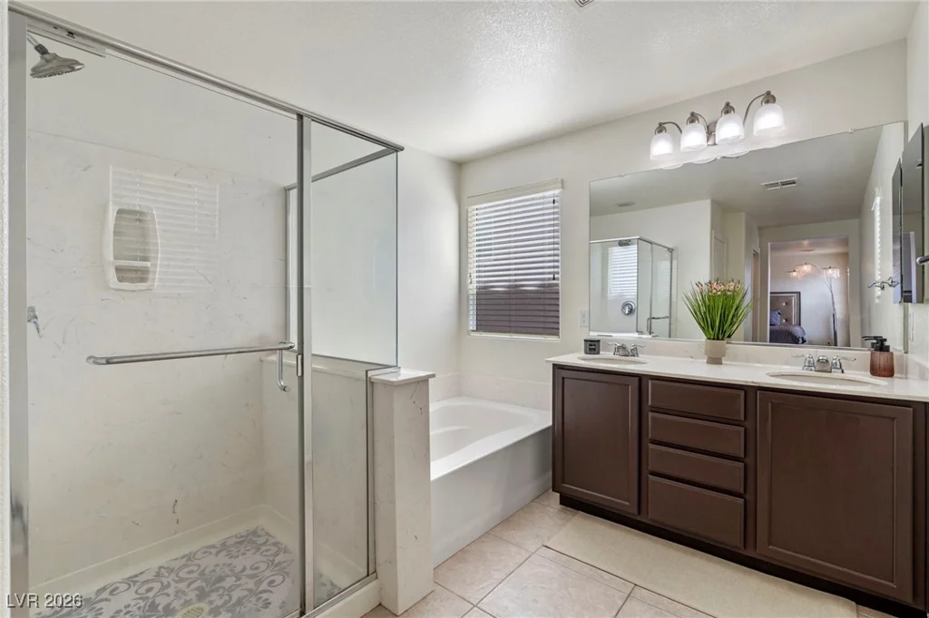 10589 Natural Bridge, Las Vegas, NV 89179
