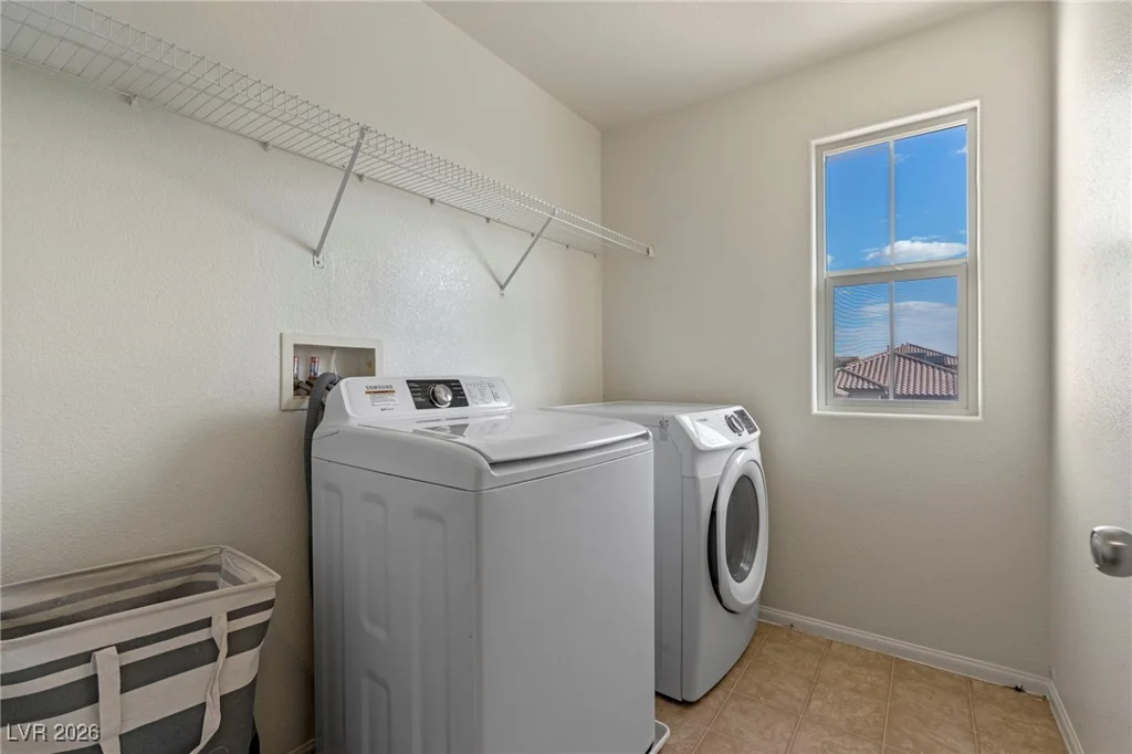 10589 Natural Bridge, Las Vegas, NV 89179