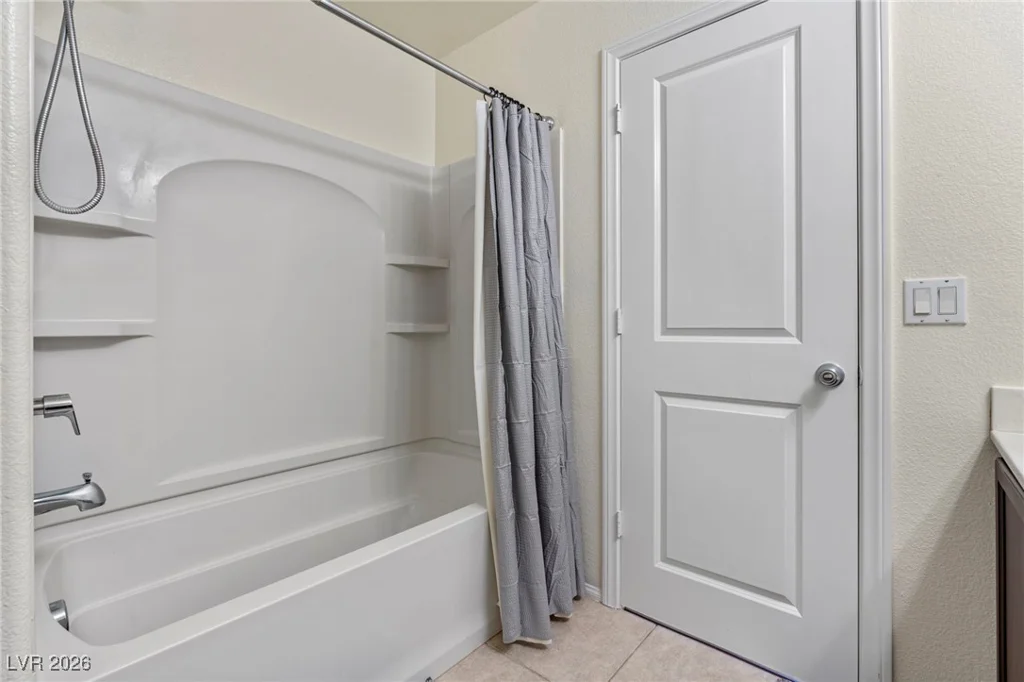 10589 Natural Bridge, Las Vegas, NV 89179