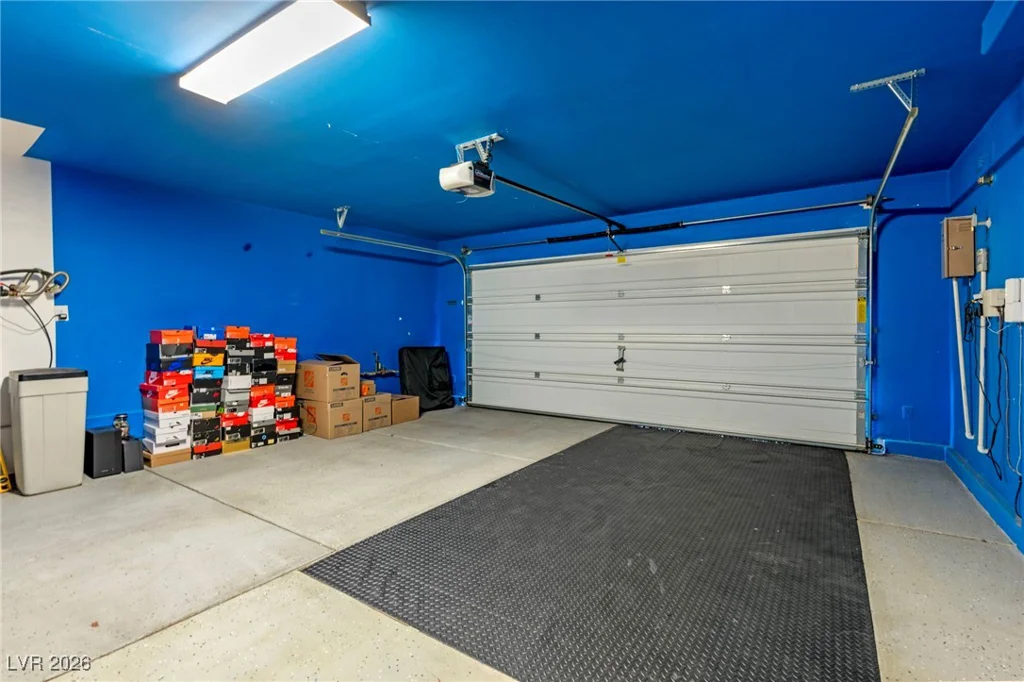 10589 Natural Bridge, Las Vegas, NV 89179