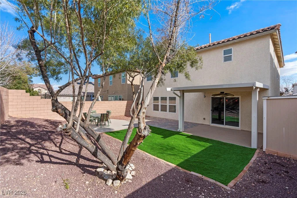10589 Natural Bridge, Las Vegas, NV 89179