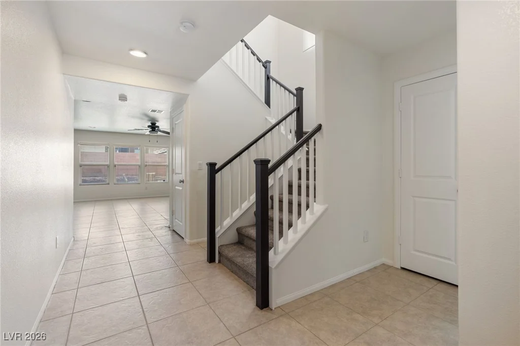 10589 Natural Bridge, Las Vegas, NV 89179
