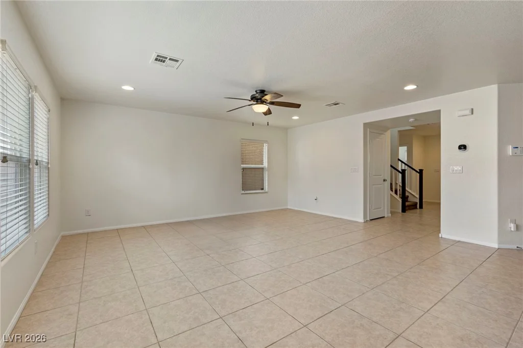 10589 Natural Bridge, Las Vegas, NV 89179