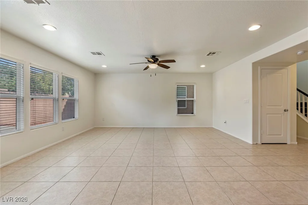 10589 Natural Bridge, Las Vegas, NV 89179