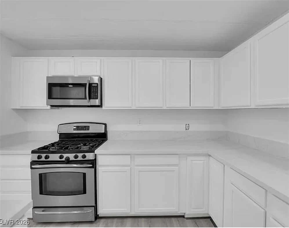 332 Sir Jeffery, Las Vegas, NV 89110