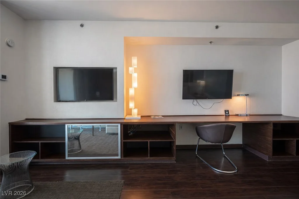 4381 Flamingo, Las Vegas, NV 89103