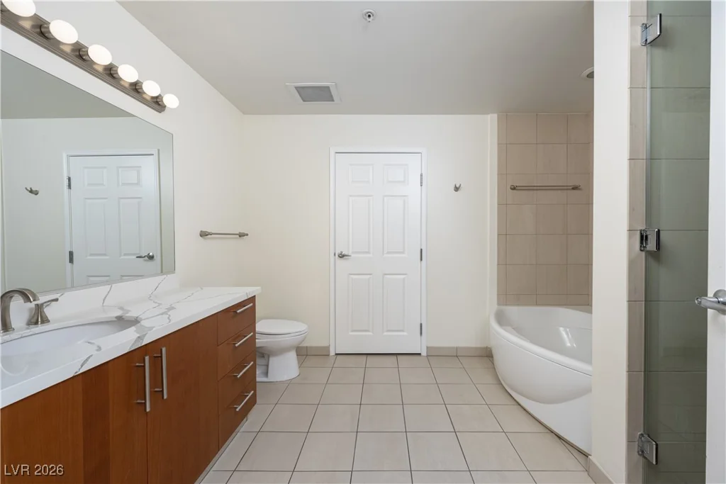 200 Sahara, Las Vegas, NV 89102