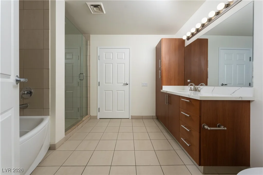 200 Sahara, Las Vegas, NV 89102