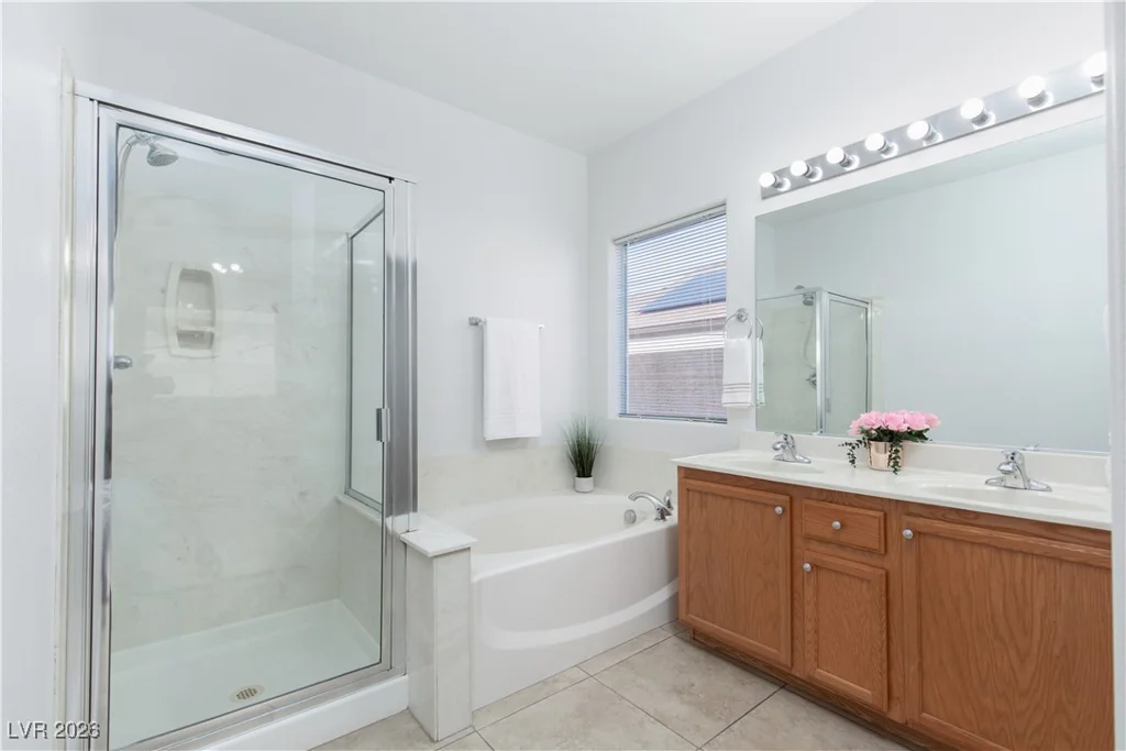 7692 Silent Falls, Las Vegas, NV 89123