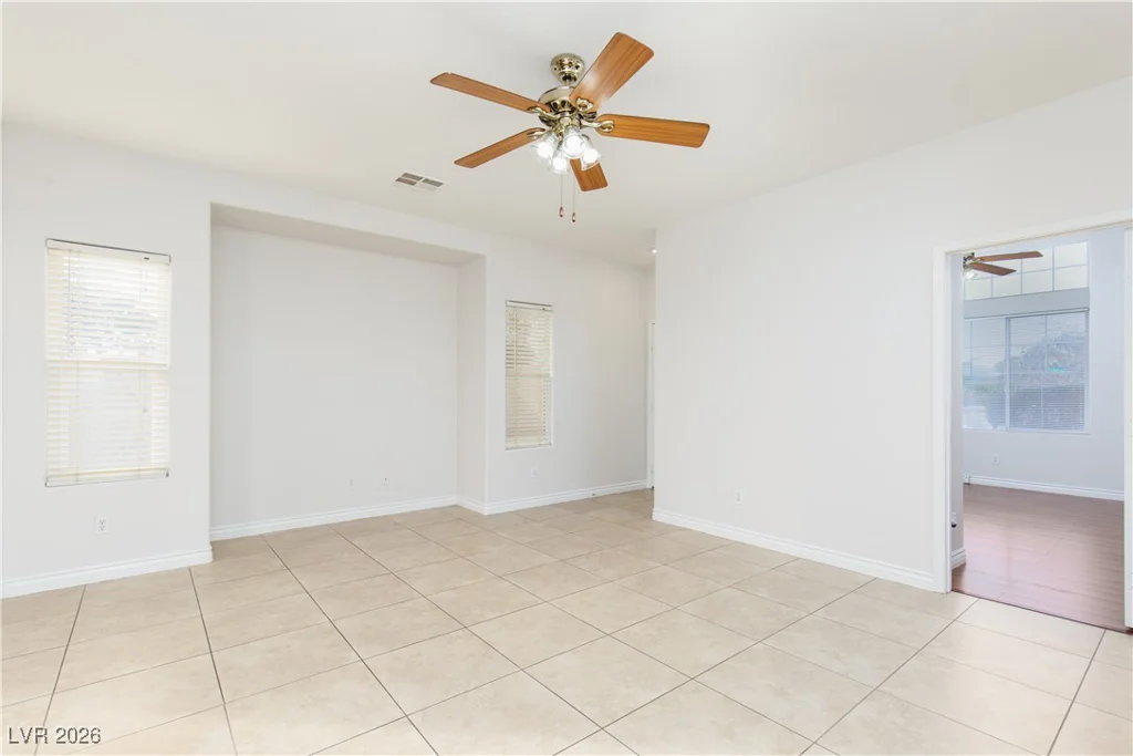 7692 Silent Falls, Las Vegas, NV 89123