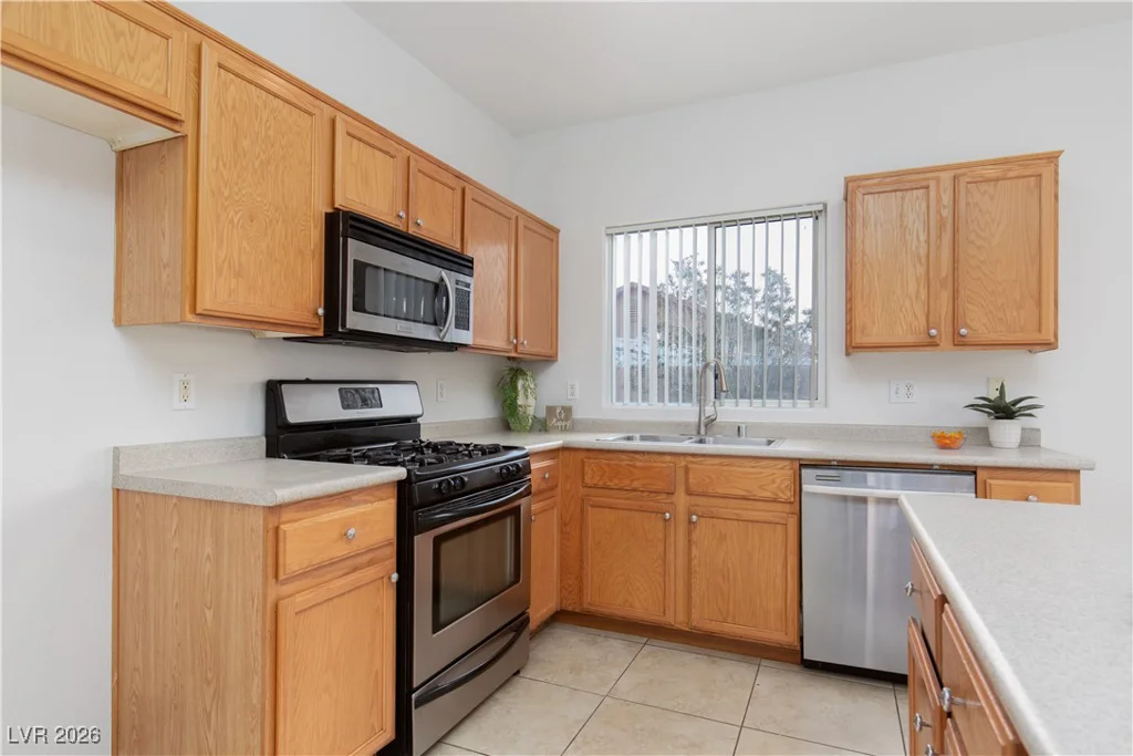 7692 Silent Falls, Las Vegas, NV 89123