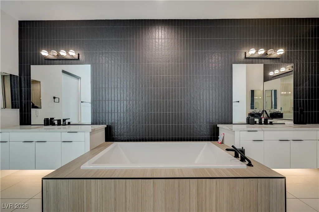 5745 El Royale, Las Vegas, NV 89149