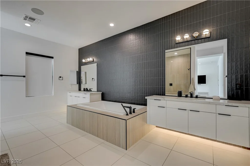 5745 El Royale, Las Vegas, NV 89149