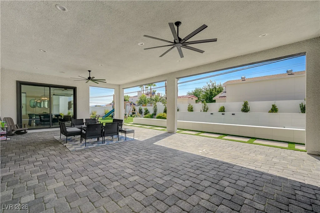 5745 El Royale, Las Vegas, NV 89149
