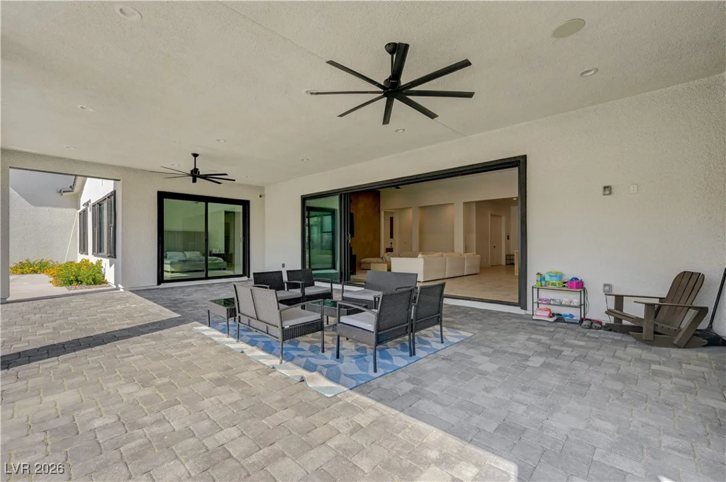 5745 El Royale, Las Vegas, NV 89149