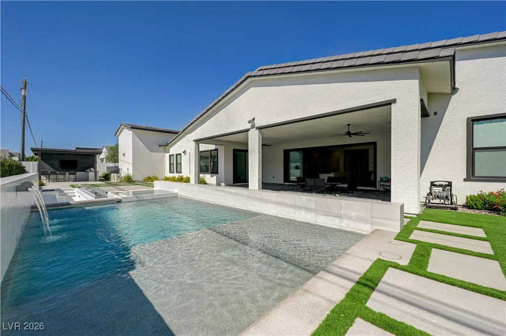 5745 El Royale, Las Vegas, NV 89149