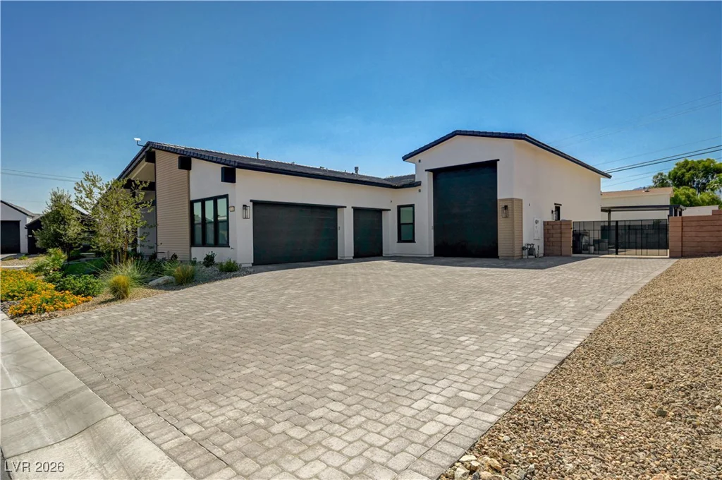 5745 El Royale, Las Vegas, NV 89149