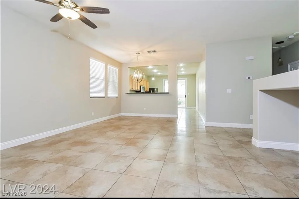 5012 Charlo, Las Vegas, NV 89131