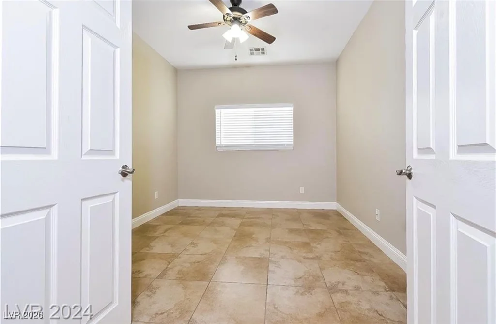 5012 Charlo, Las Vegas, NV 89131