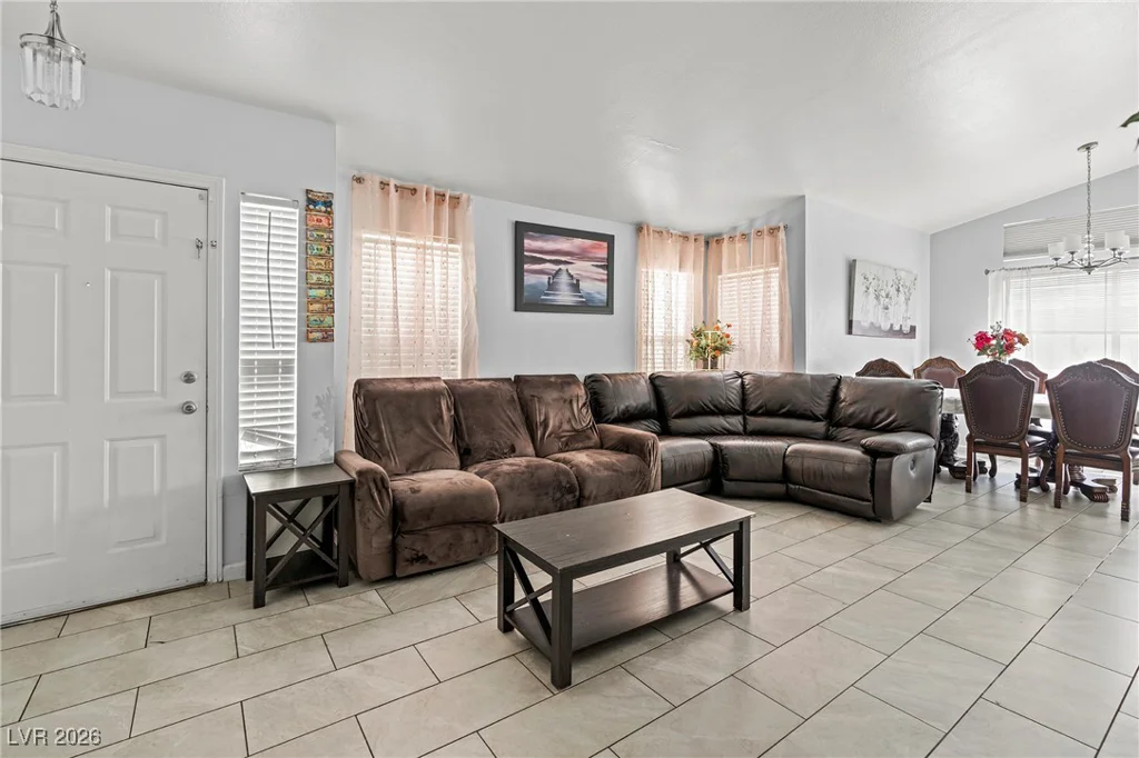 2184 Raspberry Hill, Las Vegas, NV 89142