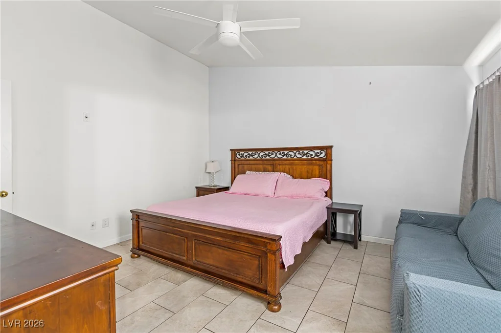 2184 Raspberry Hill, Las Vegas, NV 89142