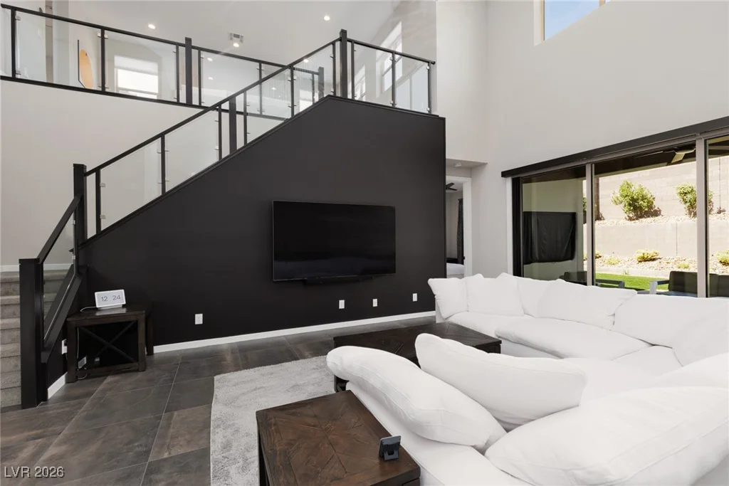 379 Malpaso, Las Vegas, NV 89138