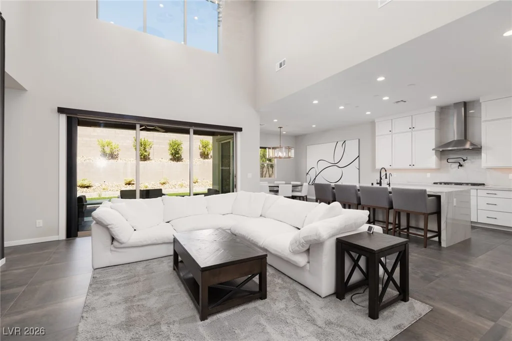 379 Malpaso, Las Vegas, NV 89138