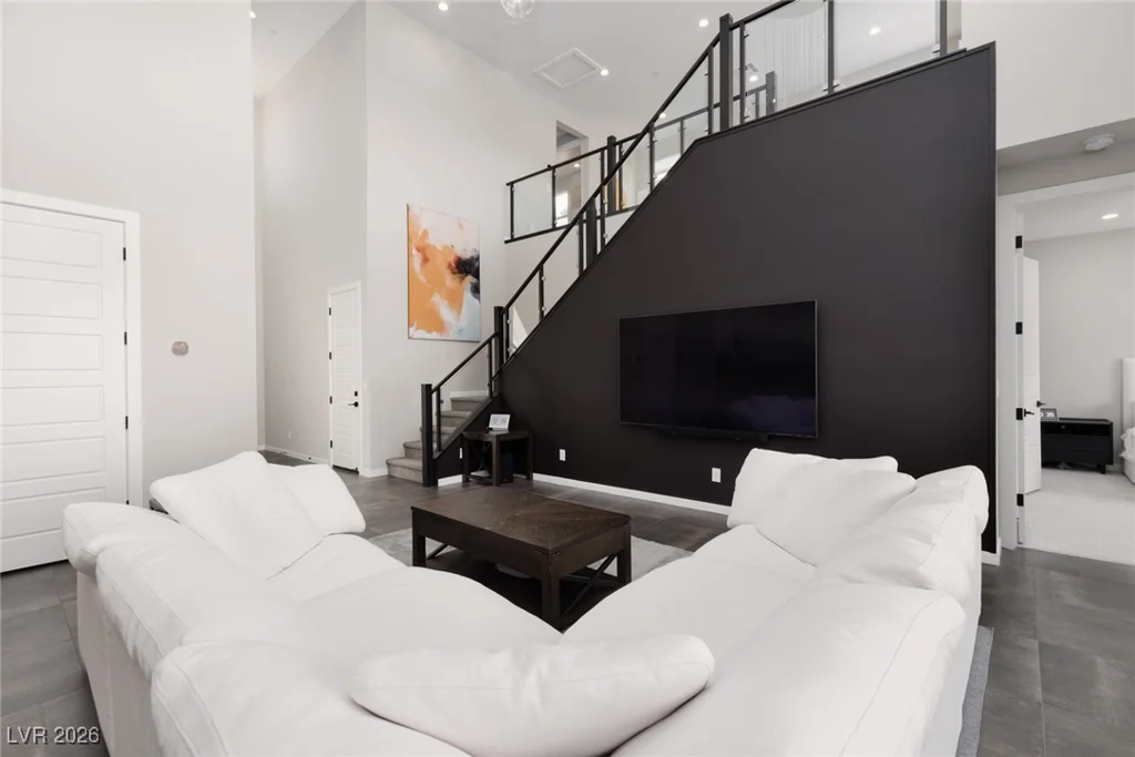 379 Malpaso, Las Vegas, NV 89138