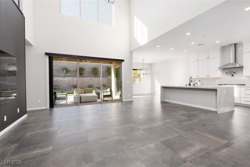 379 Malpaso, Las Vegas, NV 89138