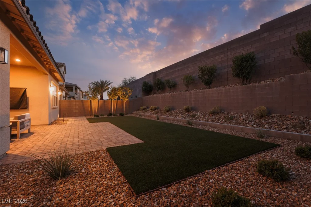 379 Malpaso, Las Vegas, NV 89138