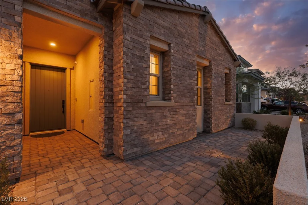 379 Malpaso, Las Vegas, NV 89138