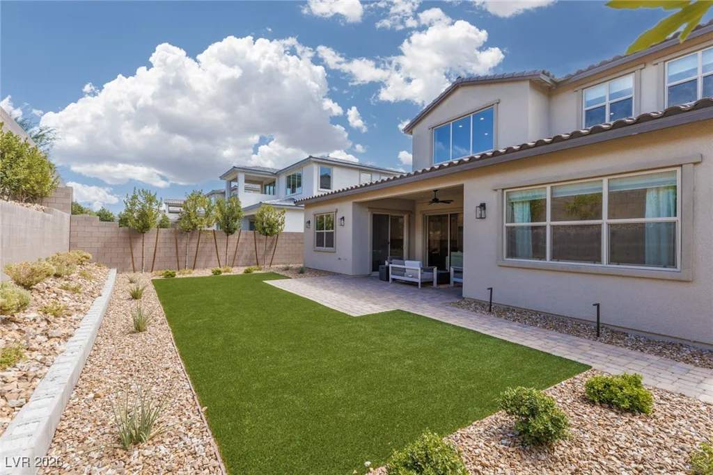 379 Malpaso, Las Vegas, NV 89138