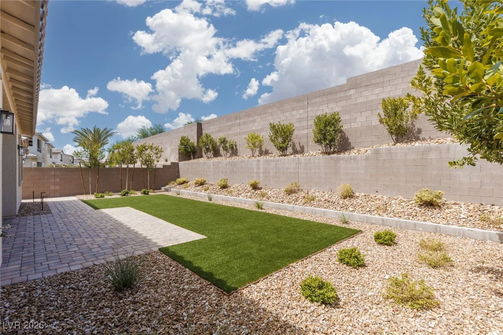 379 Malpaso, Las Vegas, NV 89138