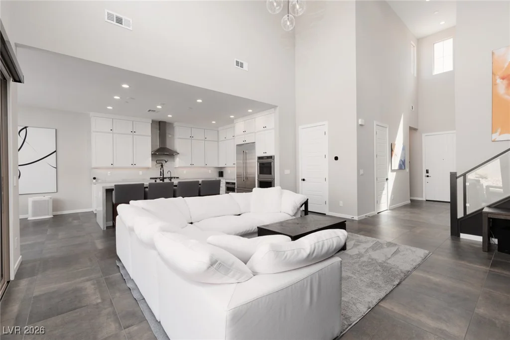 379 Malpaso, Las Vegas, NV 89138