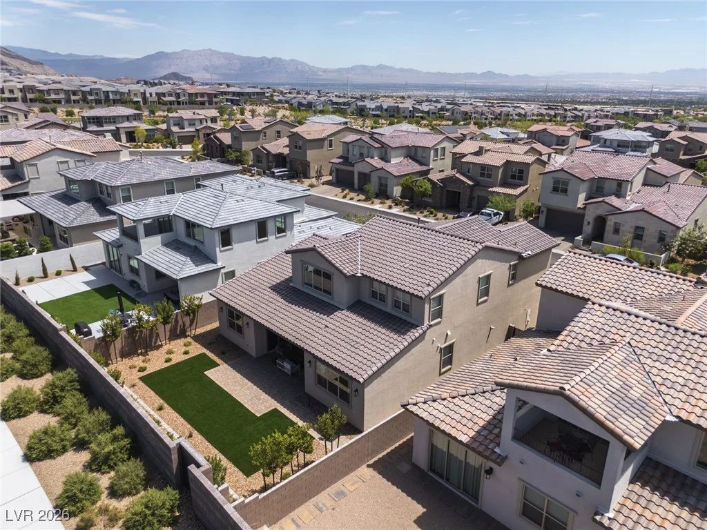 379 Malpaso, Las Vegas, NV 89138